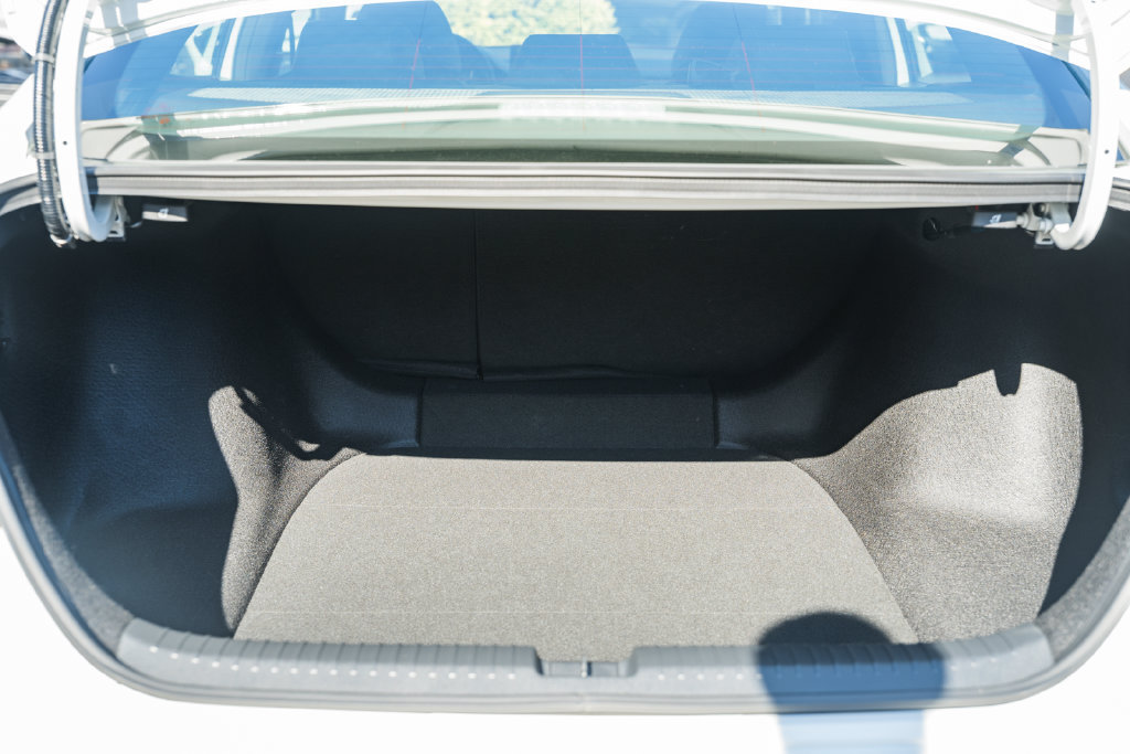 Certified 2024 Honda Accord Sport image 9