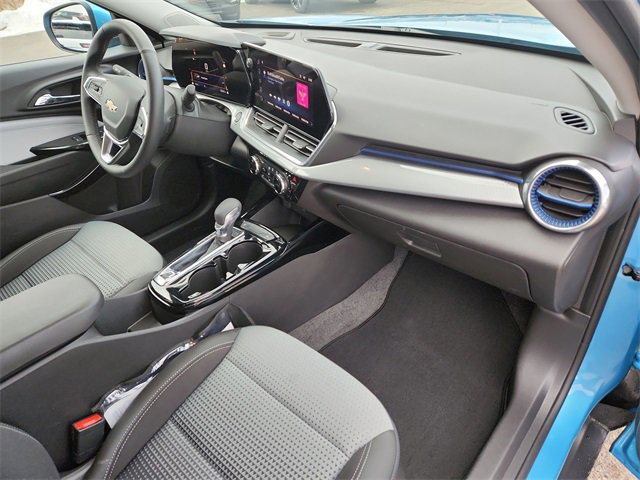 Certified 2025 Chevrolet Trax LT w/ LT Convenience Package image 26