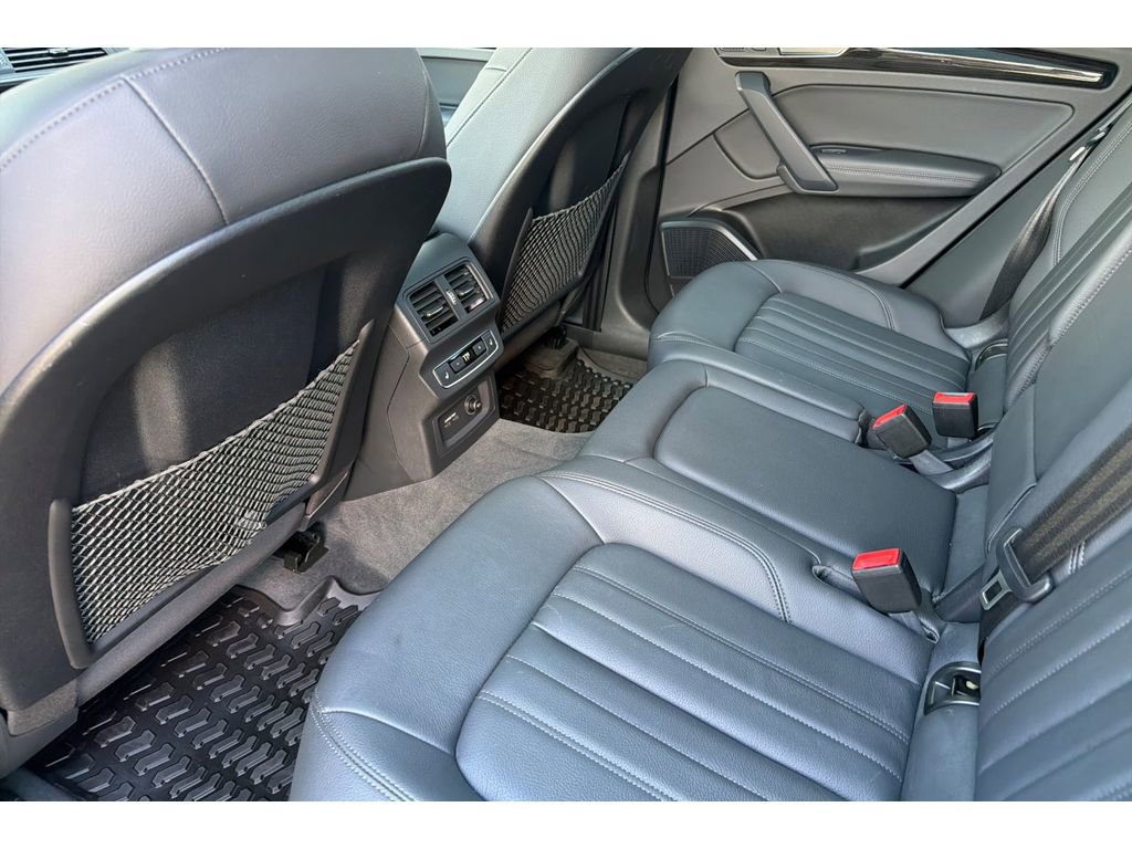 Used 2020 Audi Q5 e Premium Plus w/ Premium Plus Package image 14