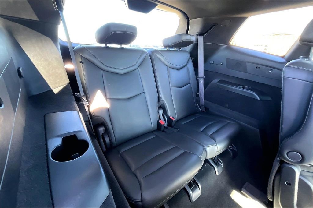 Used 2025 Cadillac XT6 Premium Luxury image 38