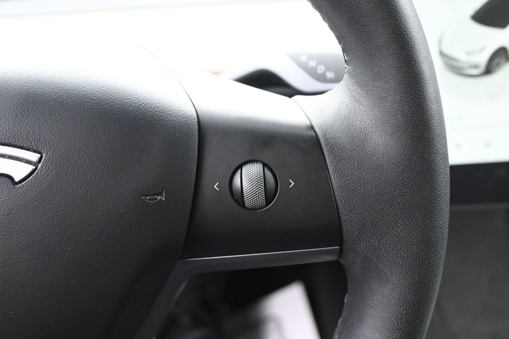 Used 2022 Tesla Model 3 Long Range AWD/4WD image 21