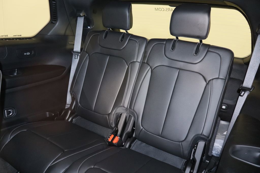 New 2026 Jeep Grand Cherokee L Limited image 18