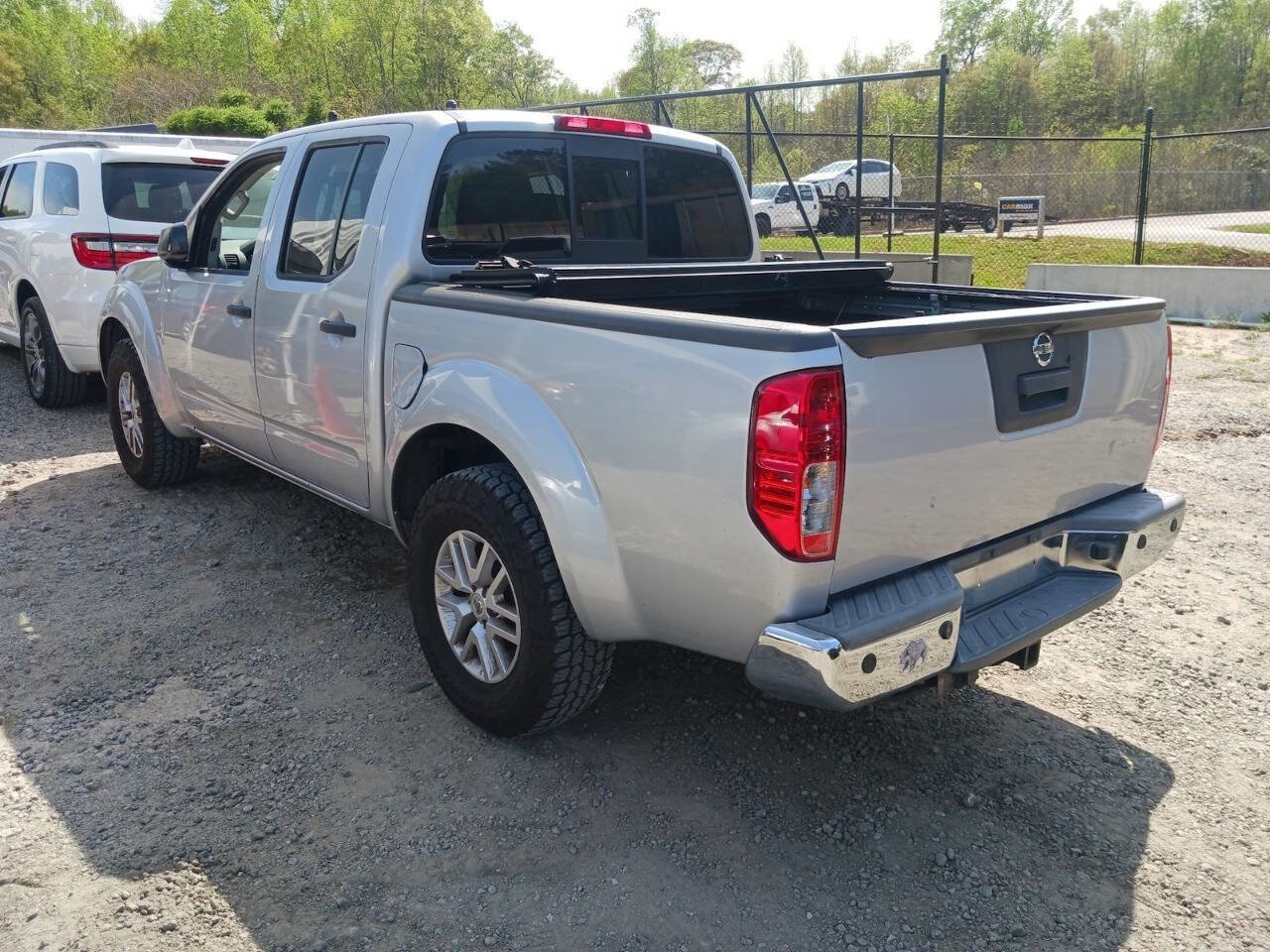 Used 2015 Nissan Frontier SV w/ SV Value Truck Package image 9