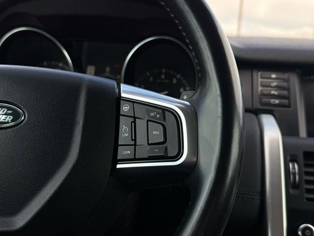 Used 2017 Land Rover Discovery Sport HSE image 9