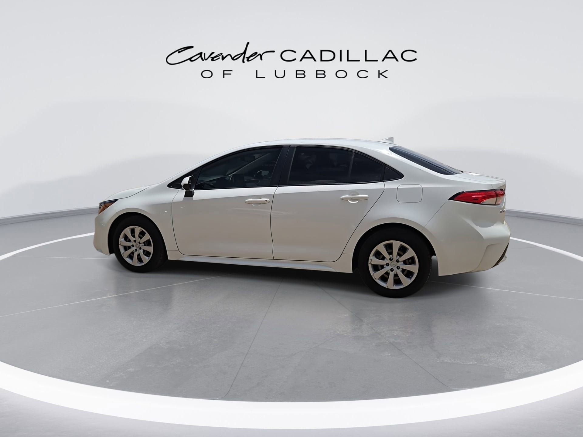 Used 2020 Toyota Corolla LE FWD image 6