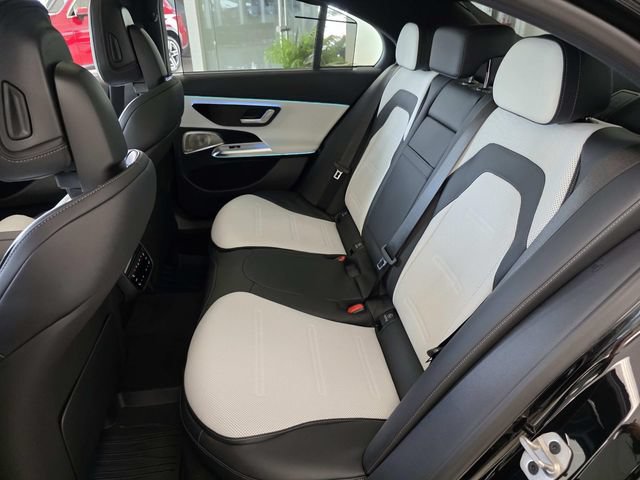 New 2026 Mercedes-Benz E 53 AMG e 4MATIC Sedan image 6