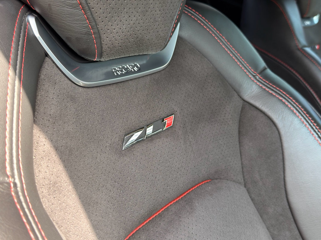 Used 2022 Chevrolet Camaro ZL1 RWD image 15