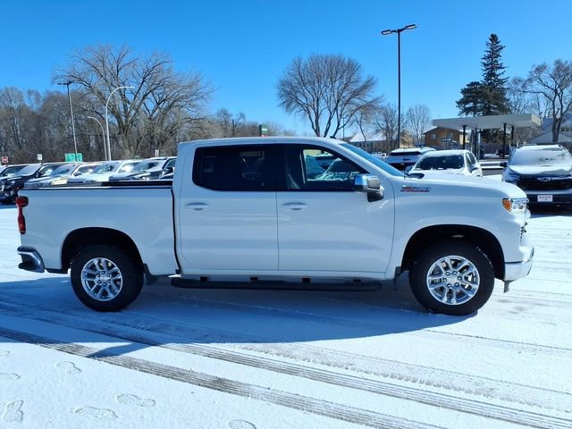 Used 2024 Chevrolet Silverado 1500 LT image 2
