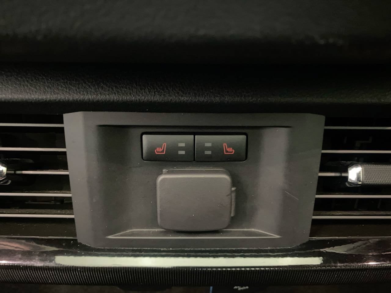Used 2022 Ford F150 Lightning Platinum AWD/4WD image 29