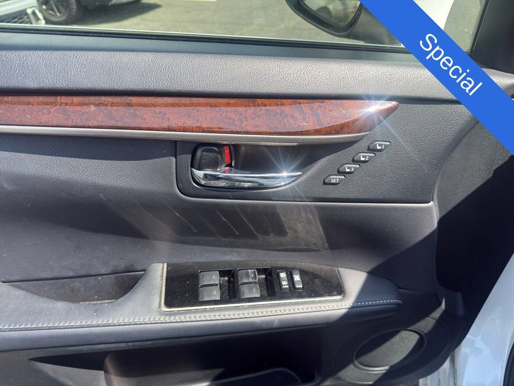 Used 2017 Lexus ES 350 w/ Navigation System Package image 8