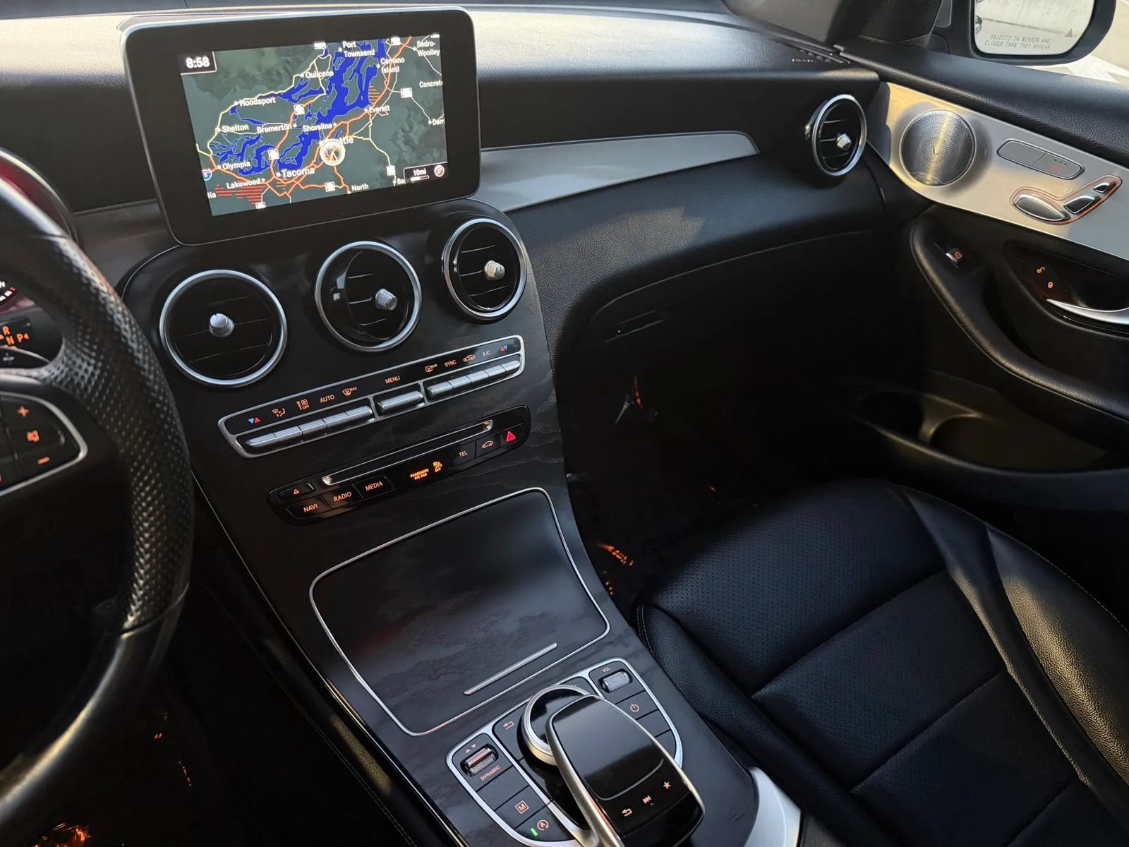 Used 2019 Mercedes-Benz GLC 300 4MATIC image 52