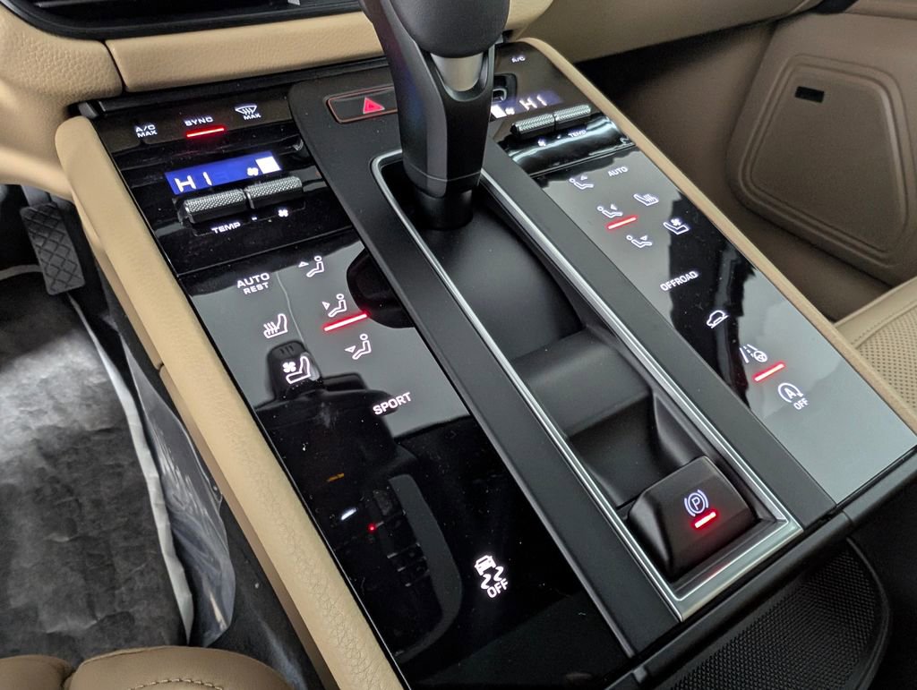 New 2026 Porsche Macan image 34