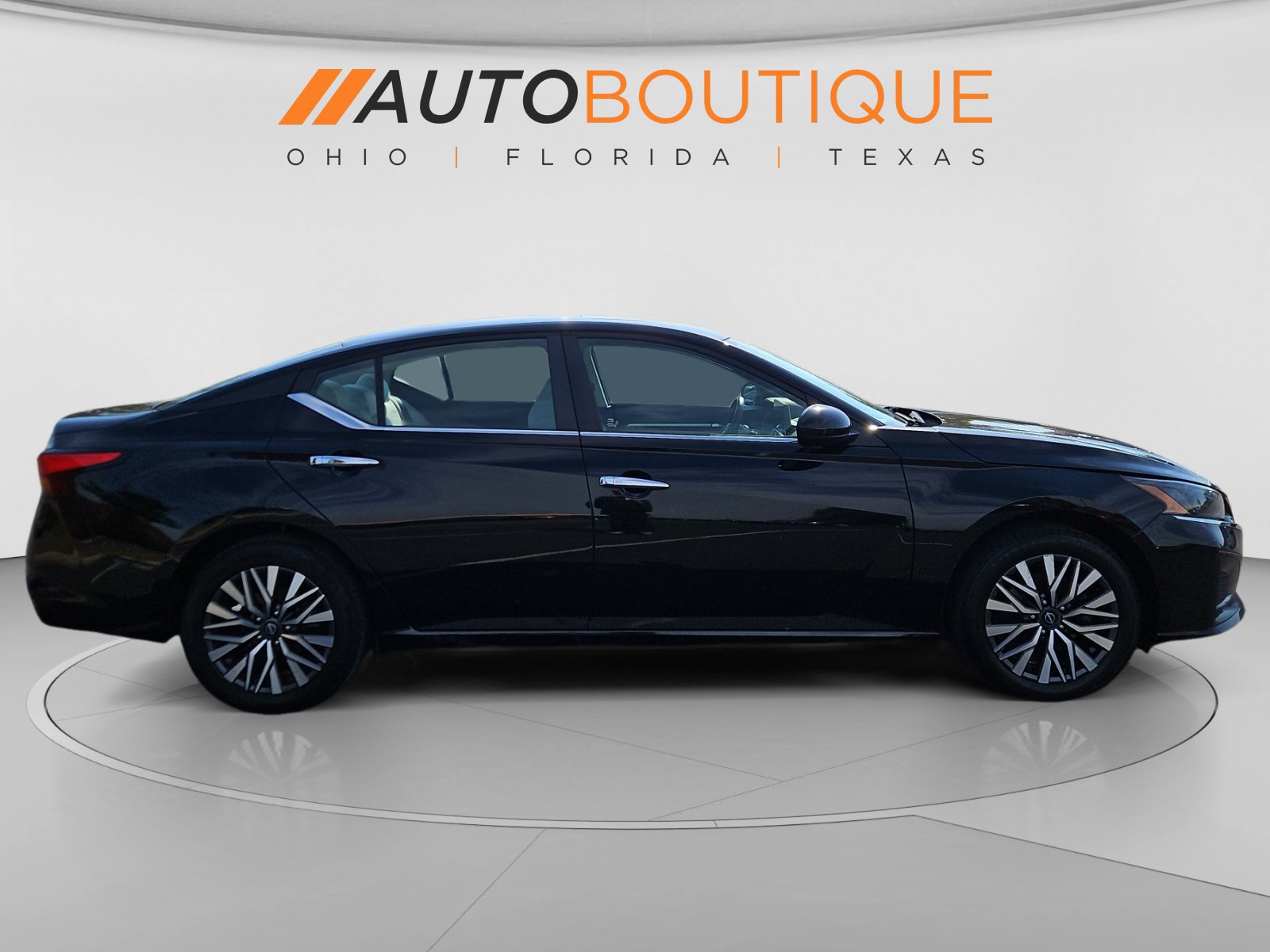 Used 2023 Nissan Altima 2.5 SV w/ SV Premium Package AWD/4WD image 6
