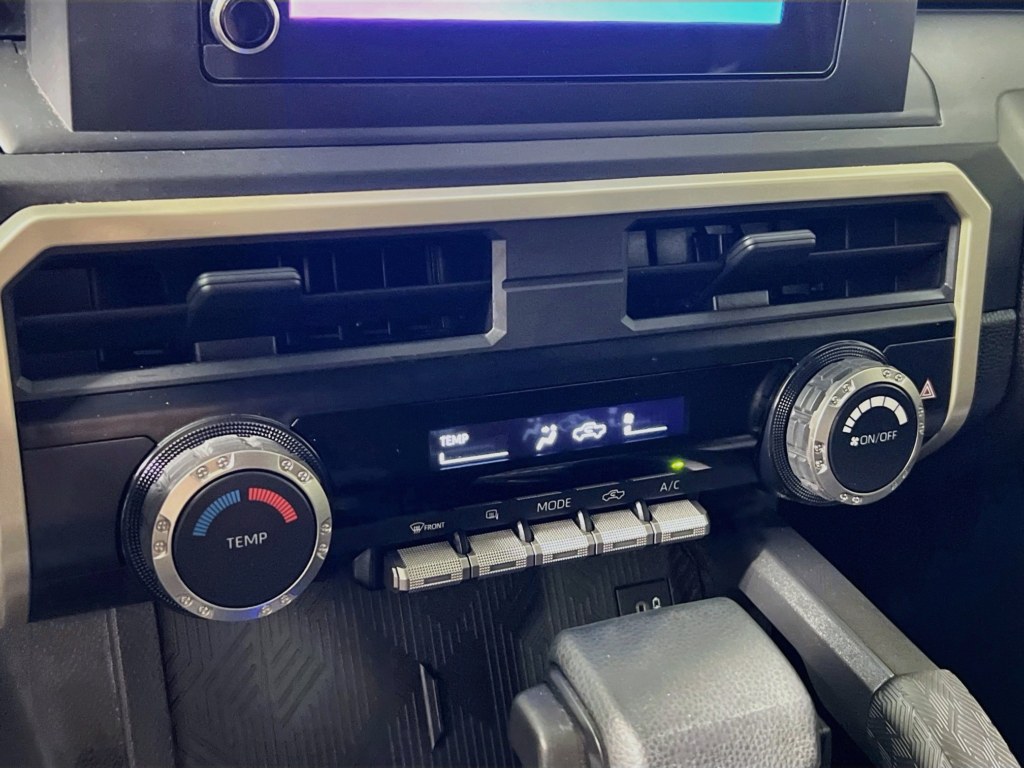 Used 2024 Toyota Tacoma SR AWD/4WD image 19
