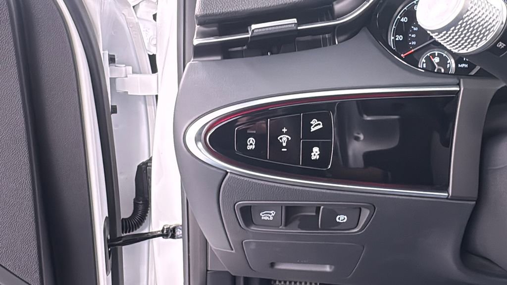 Used 2025 Genesis GV70 3.5T Sport image 34