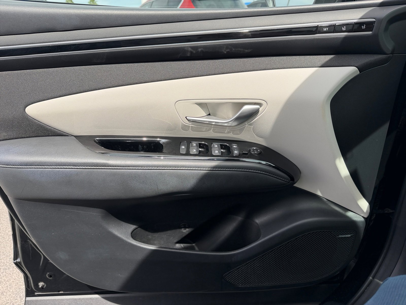 Used 2022 Hyundai Tucson Limited AWD/4WD image 12