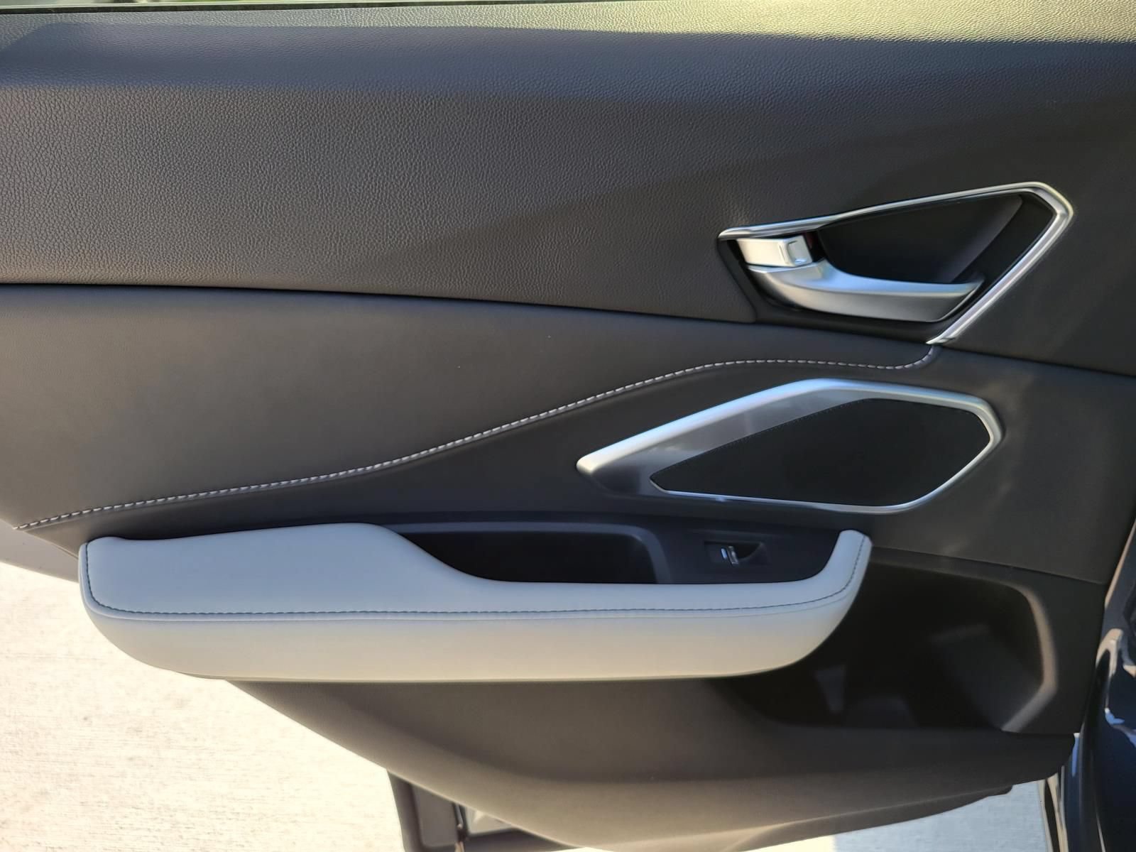 New 2026 Acura RDX SH-AWD image 12