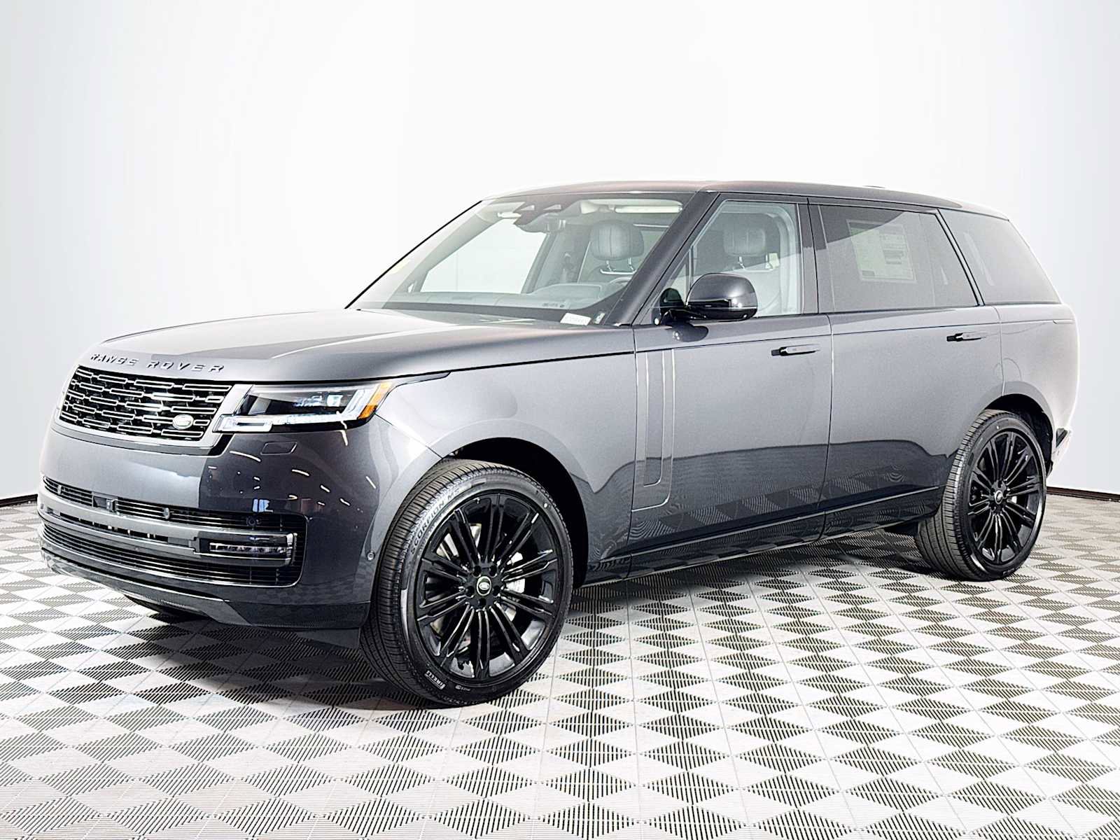 New 2025 Land Rover Range Rover Long Wheelbase SE