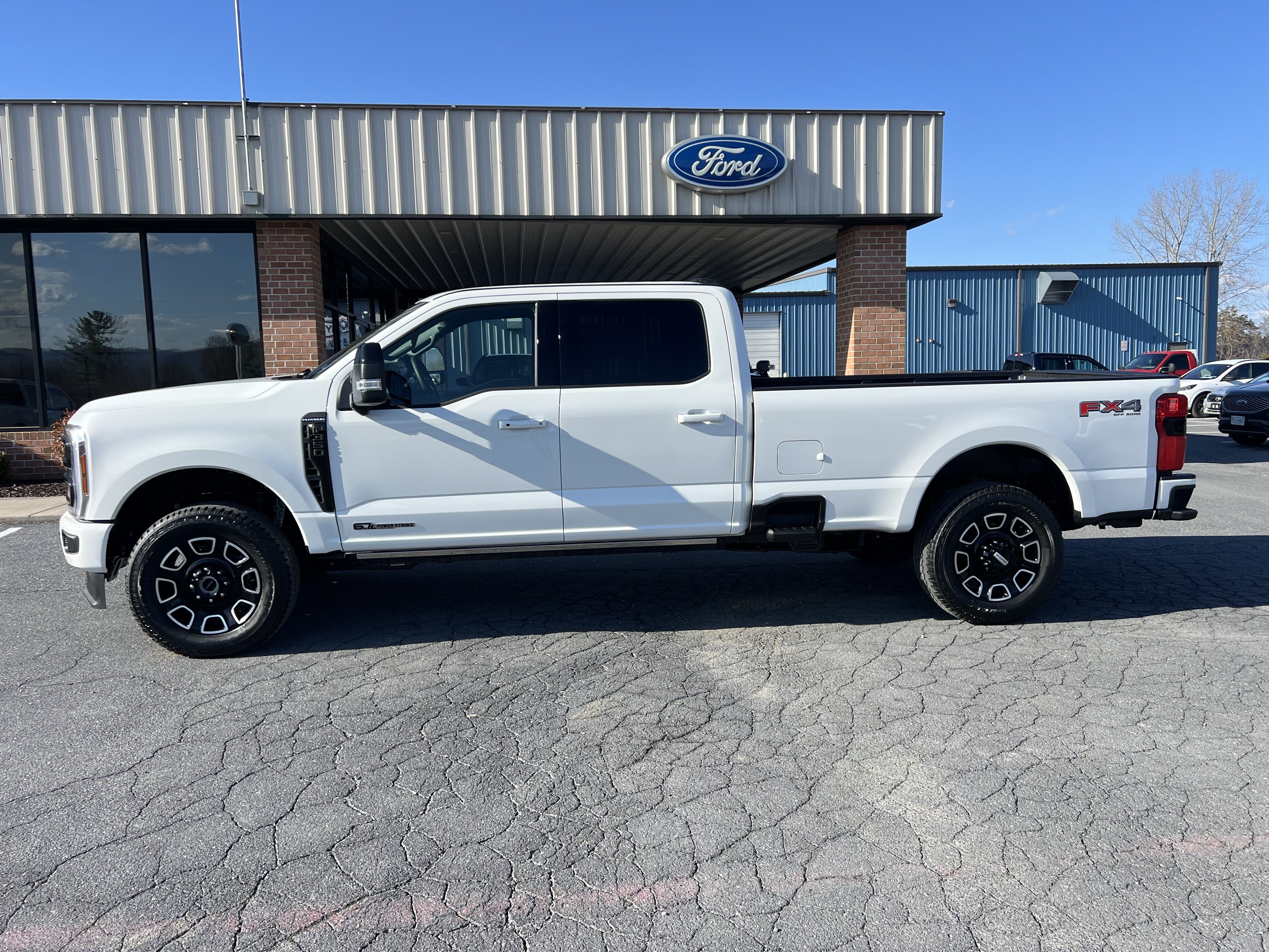 New 2026 Ford F350 Platinum w/ FX4 Off-Road Package AWD/4WD image 1