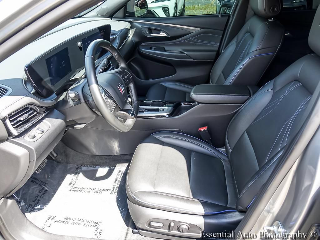 Used 2025 Buick Envista Sport Touring w/ Convenience I Package FWD image 11