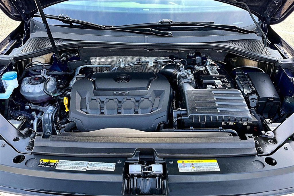 Used 2022 Volkswagen Tiguan SEL R-Line image 10