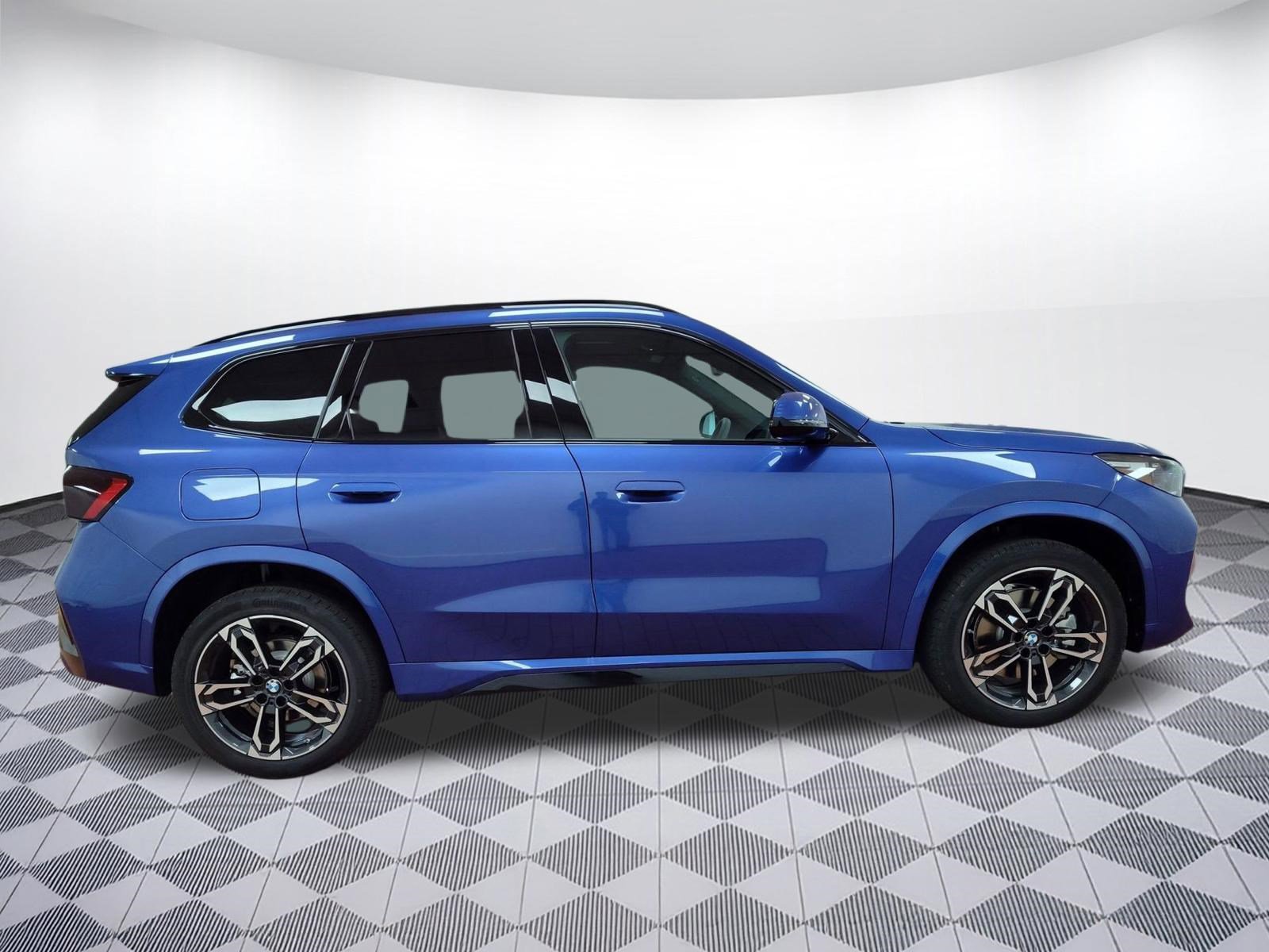 Used 2026 BMW X1 xDrive28i image 8