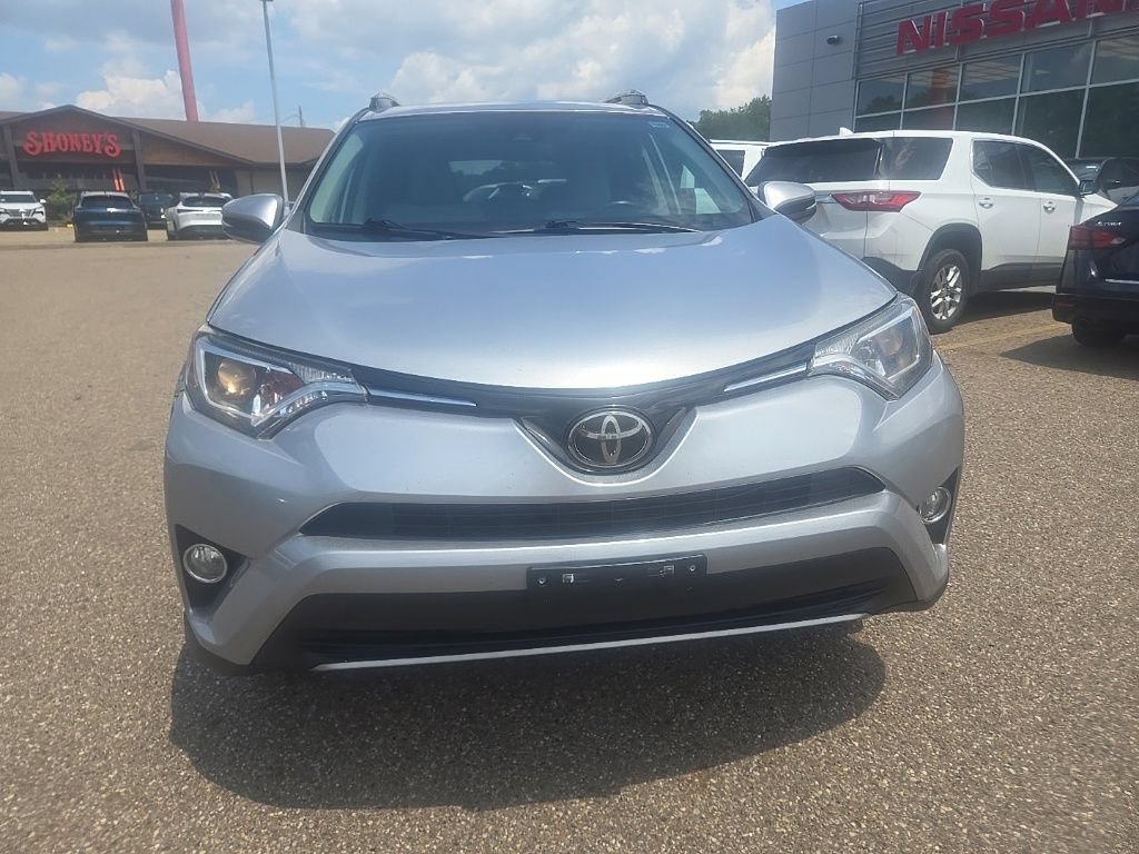 Used 2018 Toyota RAV4 XLE w/ Plus Extra Value Package AWD/4WD image 2