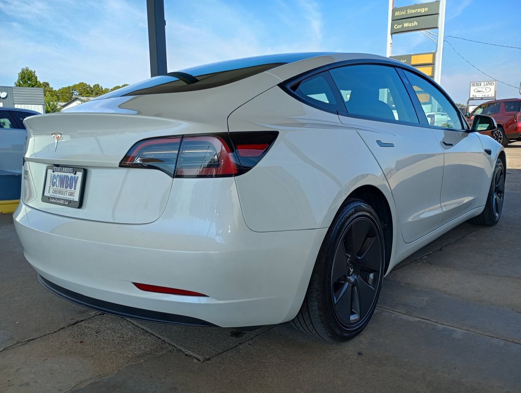 Used 2023 Tesla Model 3 Standard Range RWD image 5