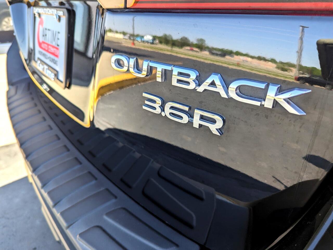 Used 2019 Subaru Outback 3.6R Touring w/ Protection Package #1 image 9