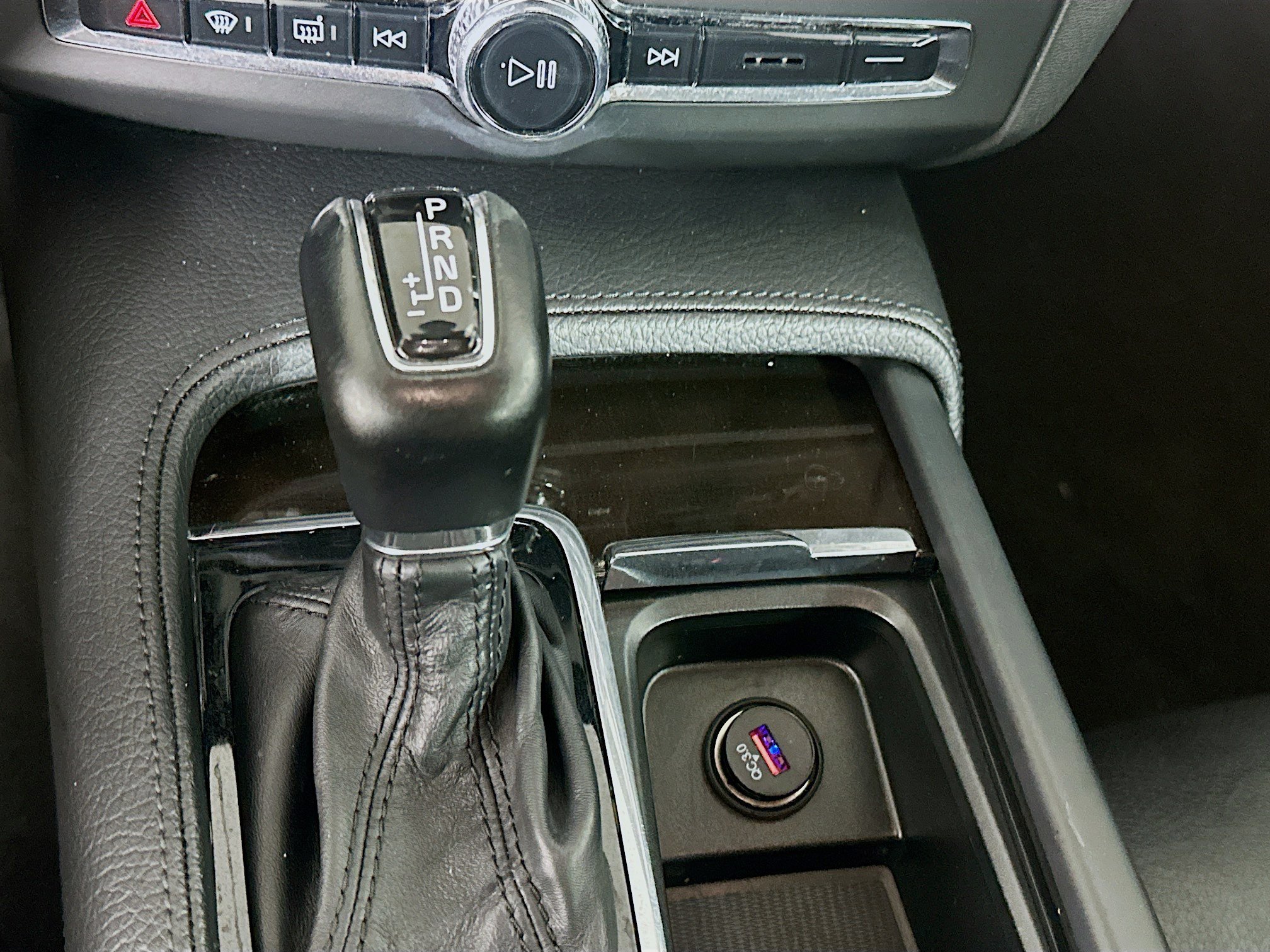Used 2019 Volvo S90 T5 Momentum FWD image 23