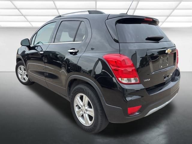 Used 2020 Chevrolet Trax LT w/ LT Convenience Package image 4