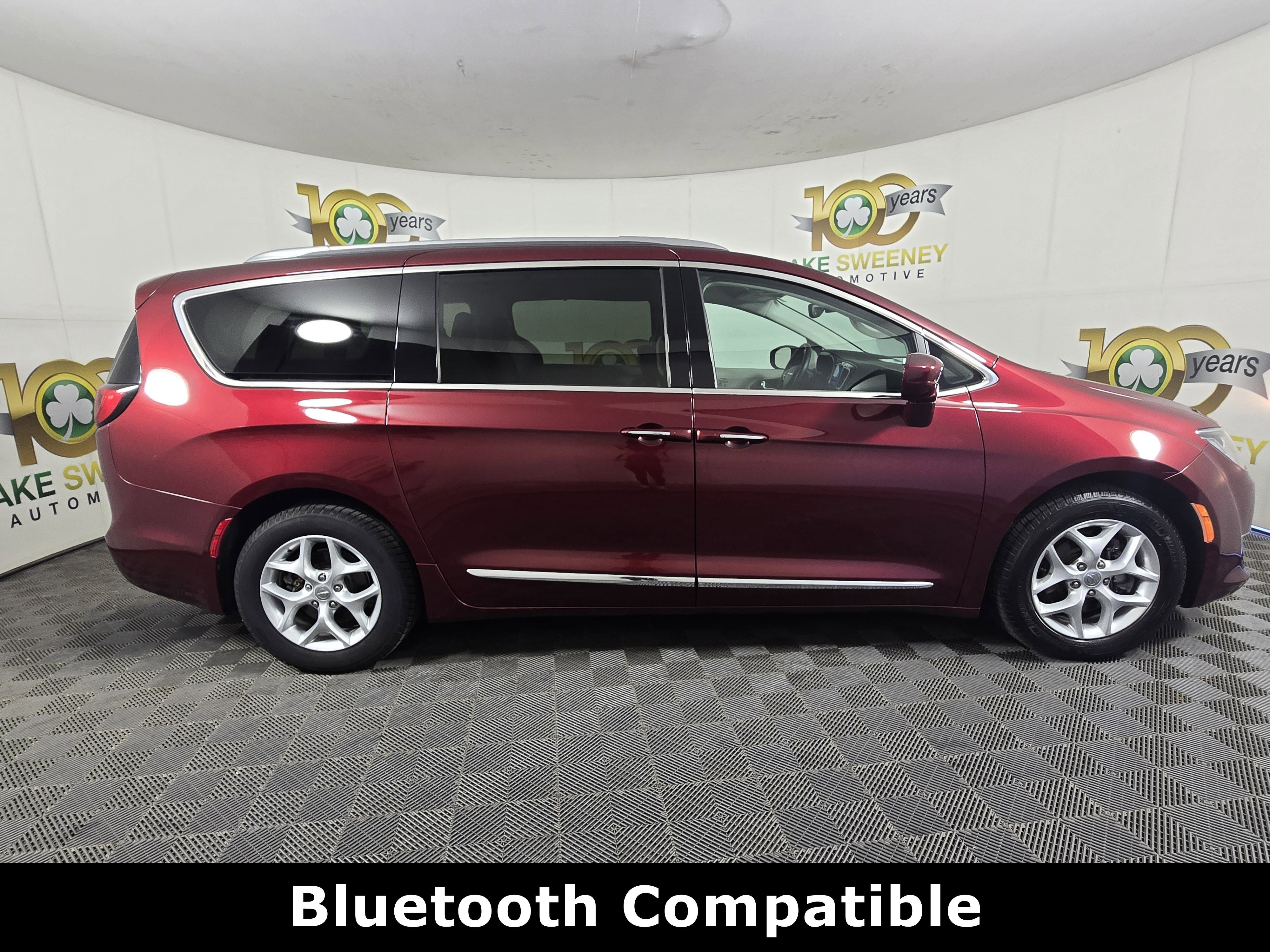 Used 2017 Chrysler Pacifica Touring-L Plus FWD image 11