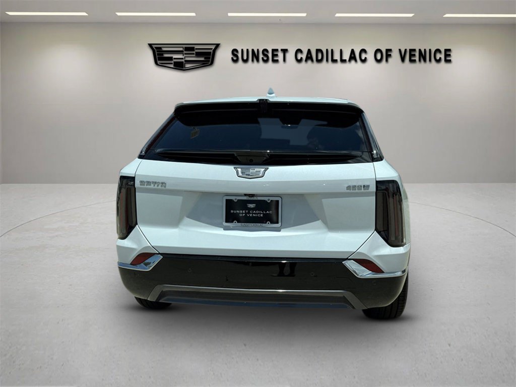 New 2026 Cadillac Optiq Luxury 2 RWD image 4