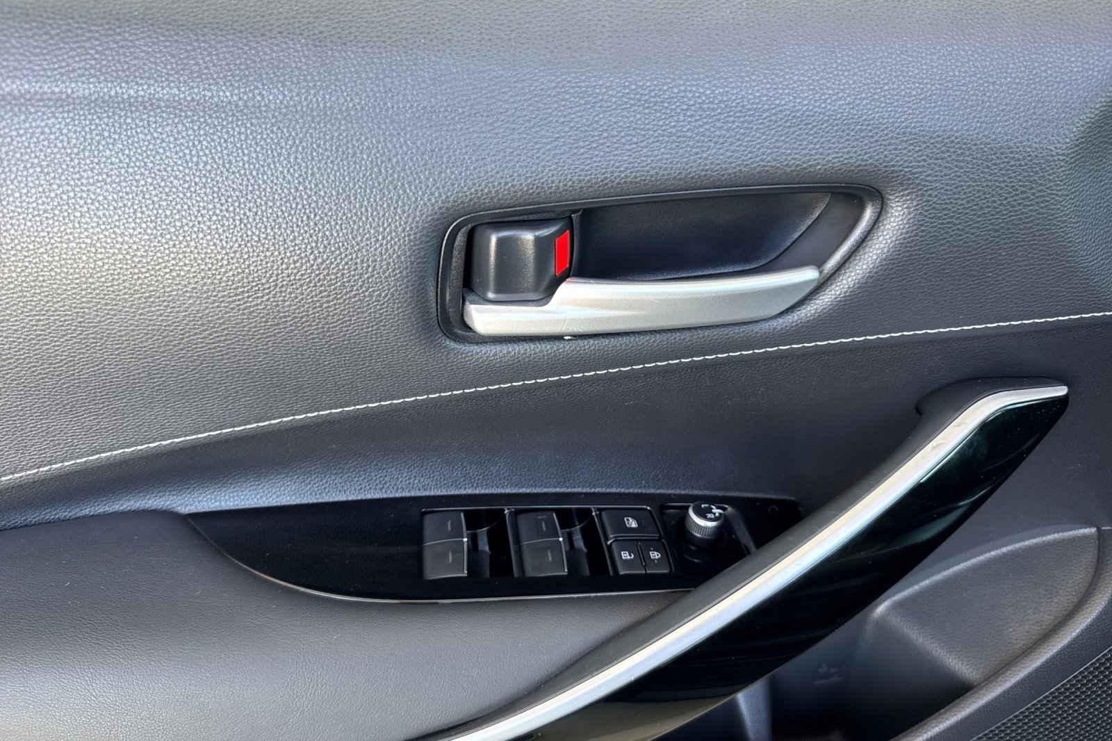 Certified 2020 Toyota Corolla XSE w/ XSE Preferred Package image 10