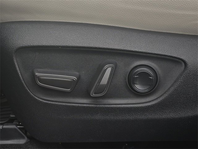 Certified 2025 Toyota Grand Highlander AWD image 40