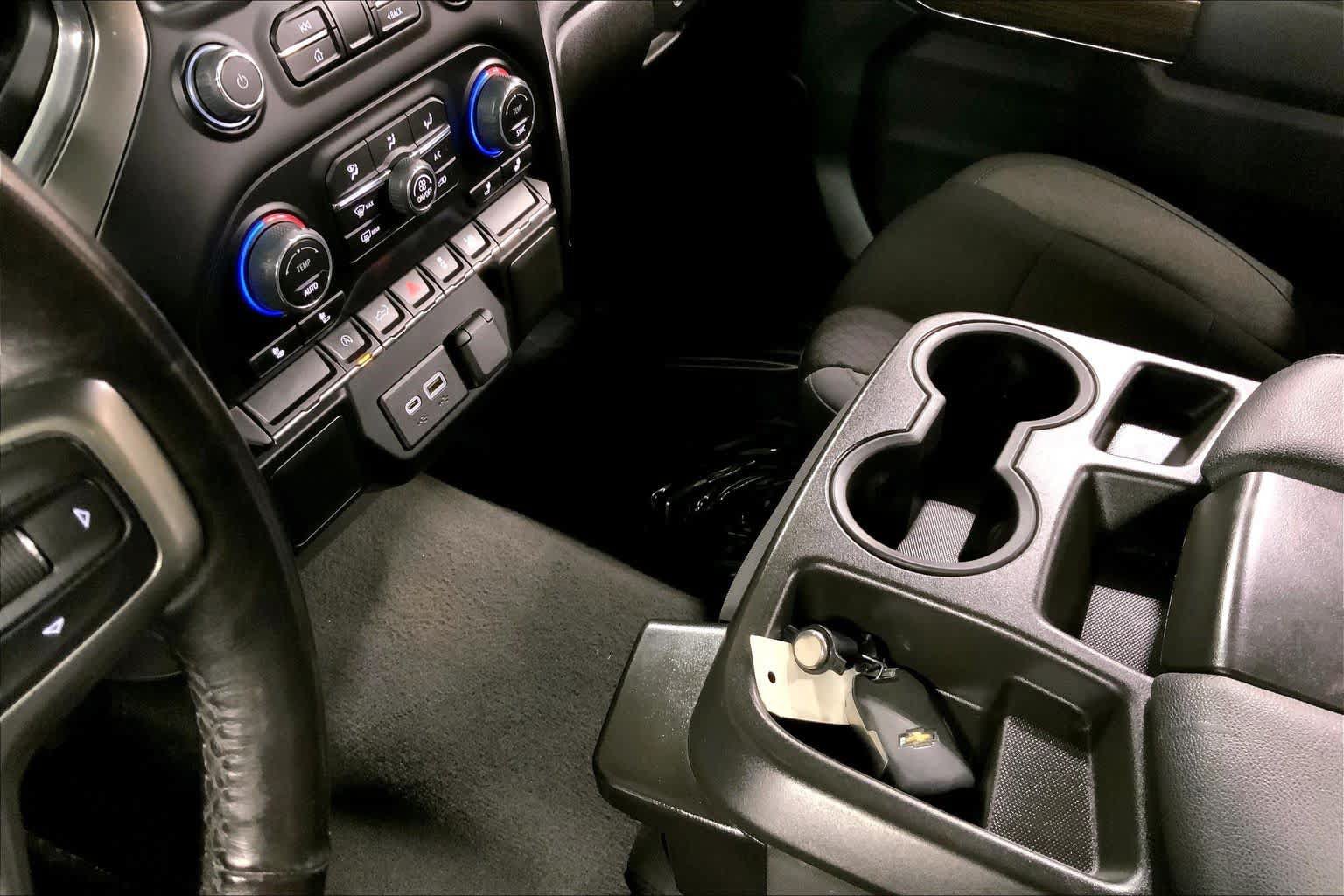 Used 2021 Chevrolet Silverado 1500 LT AWD/4WD image 17