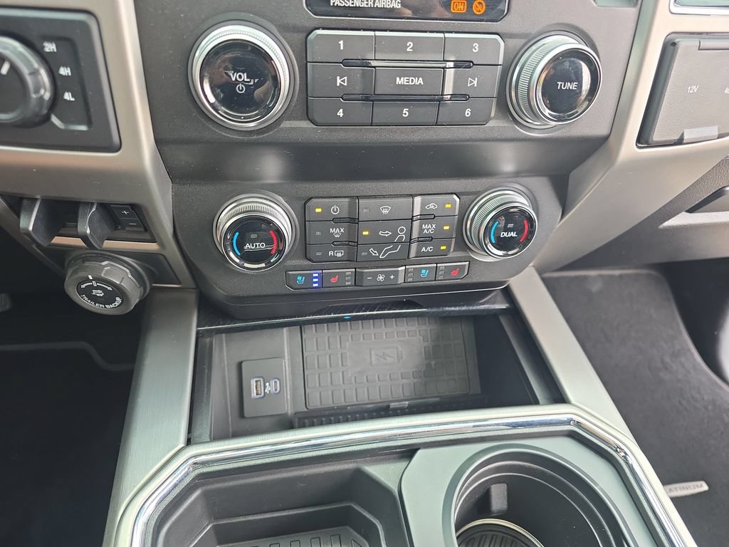Certified 2020 Ford F450 Platinum AWD/4WD image 24