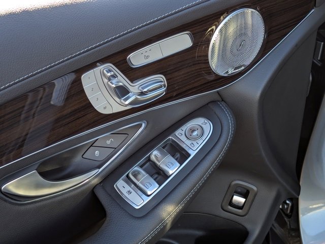 Used 2017 Mercedes-Benz GLC 300 4MATIC image 11