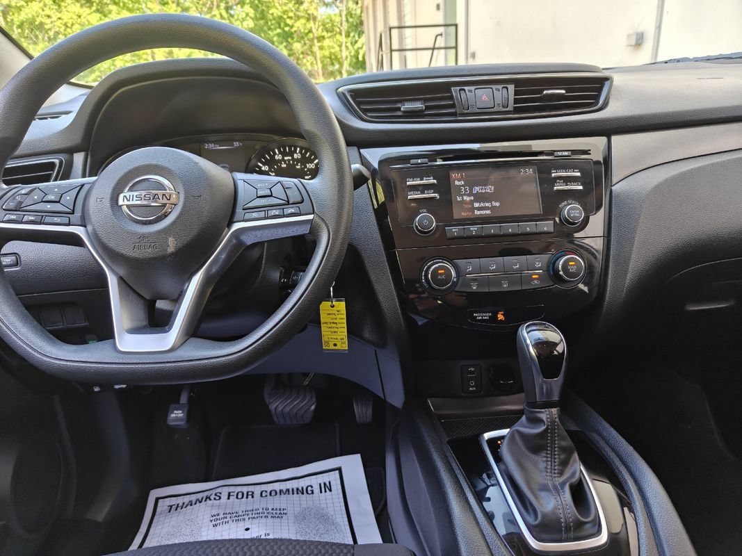 Used 2017 Nissan Rogue Sport S w/ S Appearance Package AWD/4WD image 18