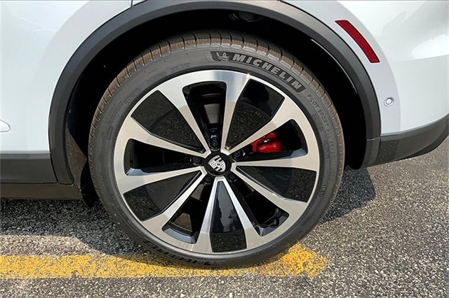 New 2025 Porsche Macan 4S Electric image 16