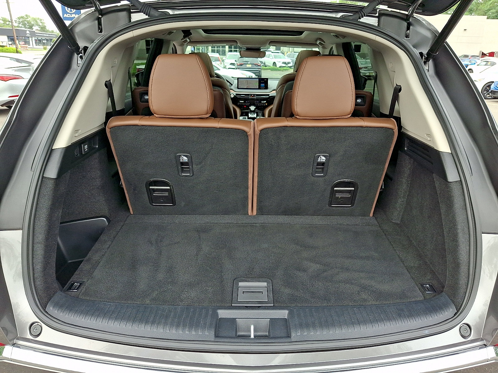 Certified 2024 Acura MDX SH-AWD w/ Technology Package image 29