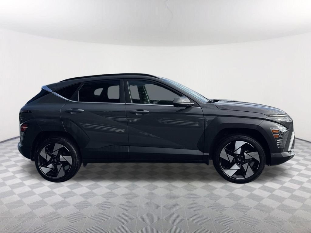 Used 2024 Hyundai Kona Limited AWD/4WD image 4