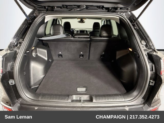 Used 2021 Jeep Cherokee Trailhawk AWD/4WD image 24