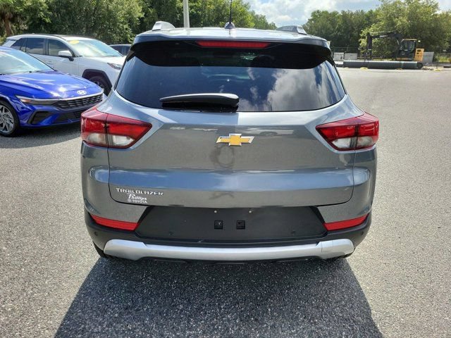 Used 2021 Chevrolet TrailBlazer LT w/ Convenience Package FWD image 11