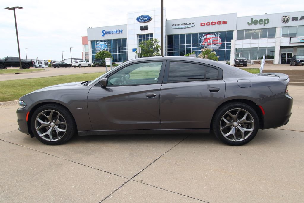 Used 2016 Dodge Charger R/T w/ Navigation & Travel Group RWD image 15