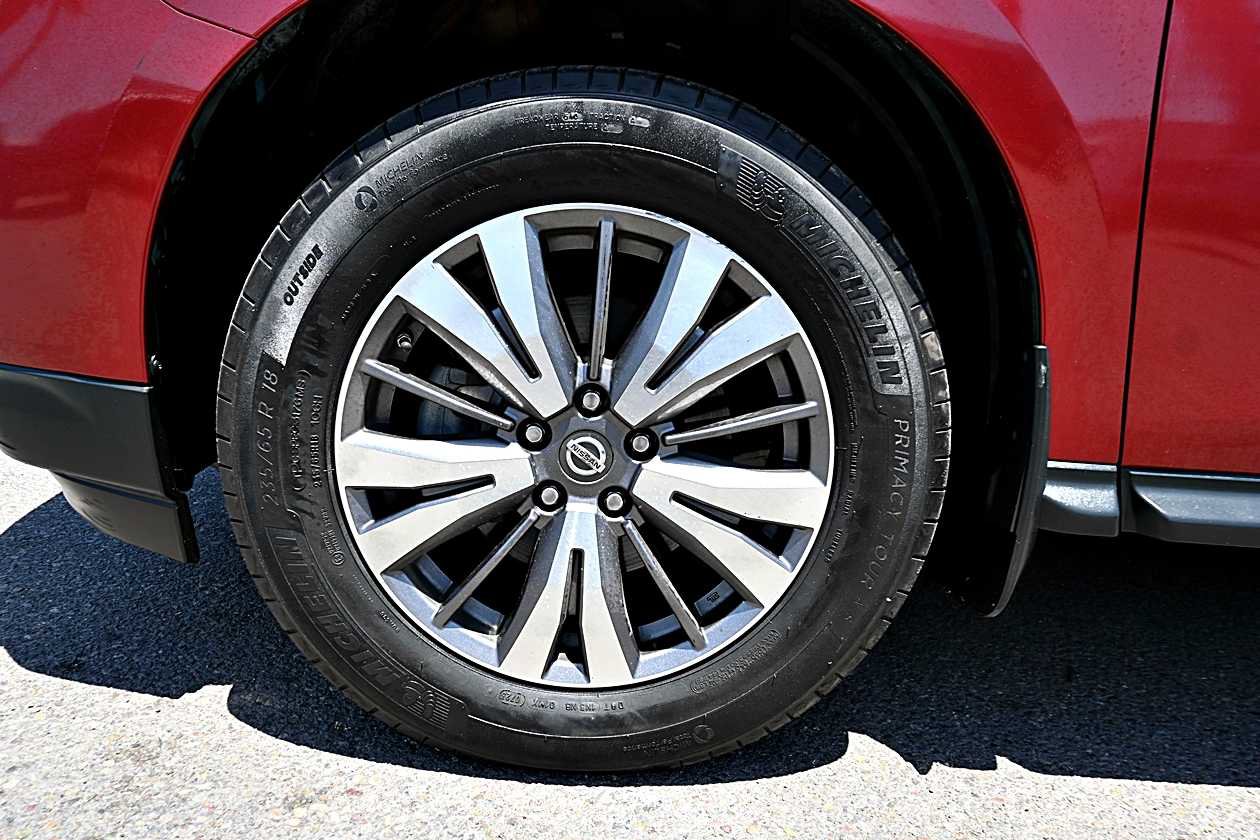 Used 2017 Nissan Pathfinder S FWD image 10