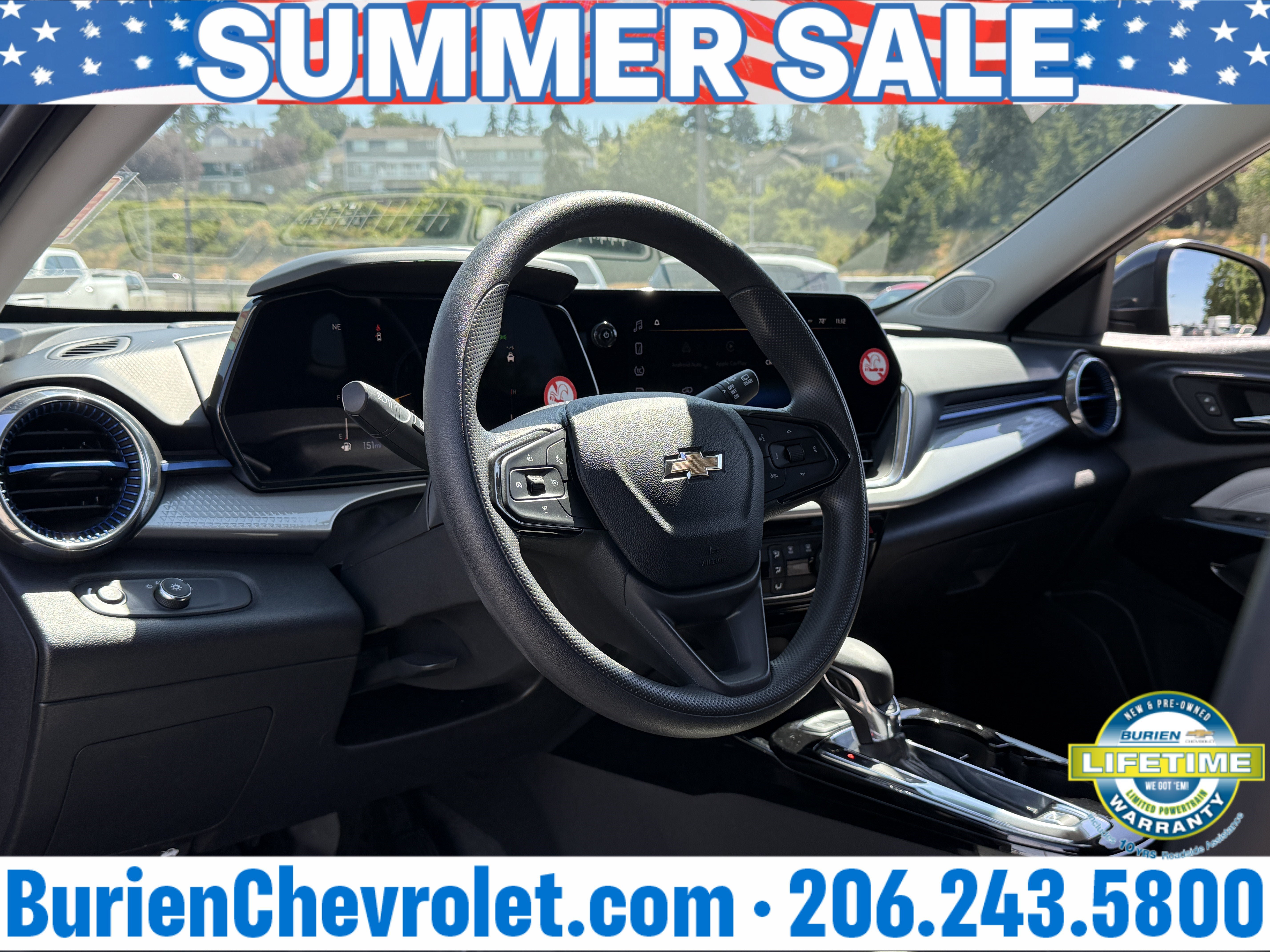 Used 2025 Chevrolet Trax LT FWD image 12