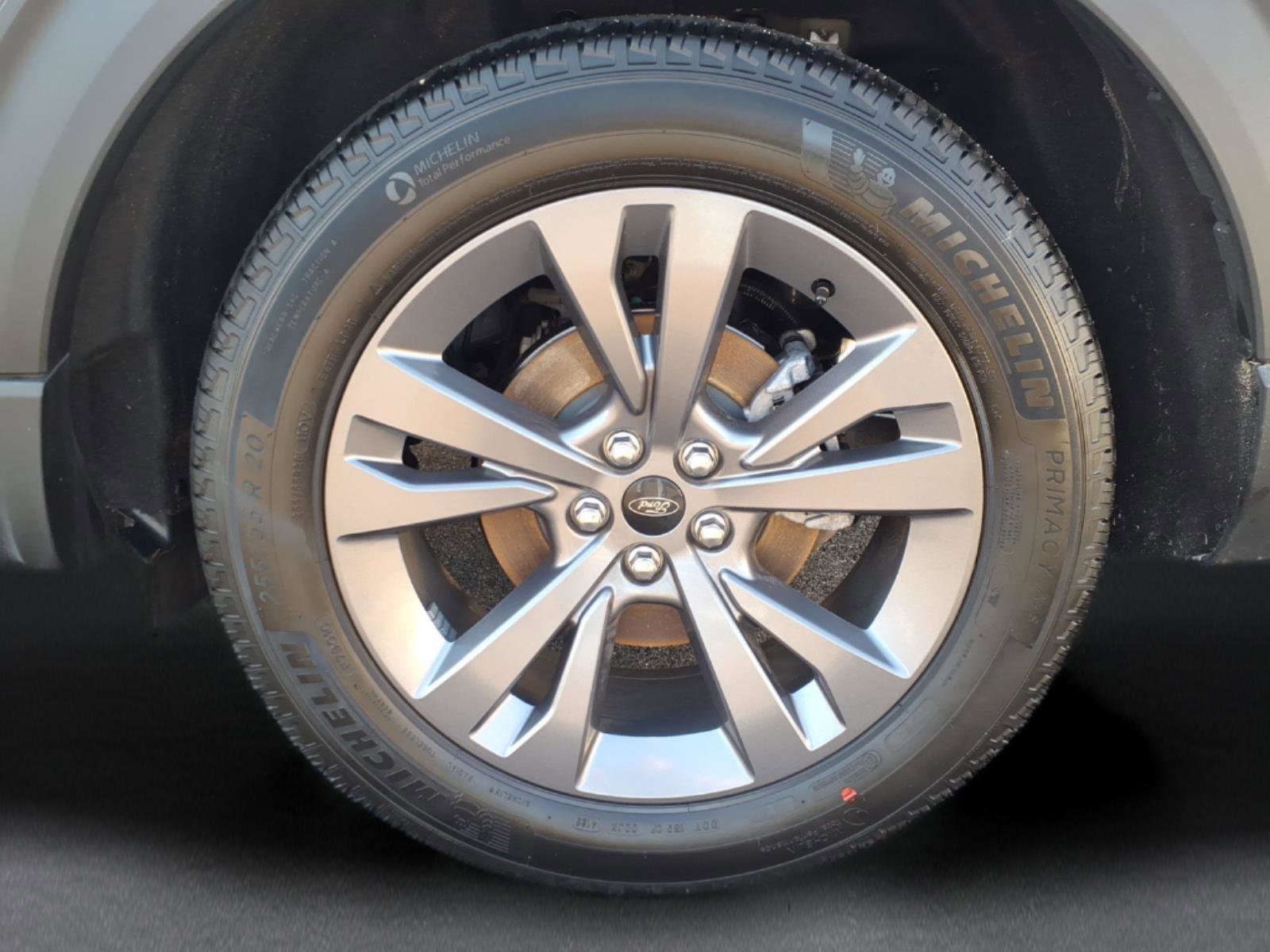 New 2026 Ford Explorer Active w/ Active Comfort Package image 6