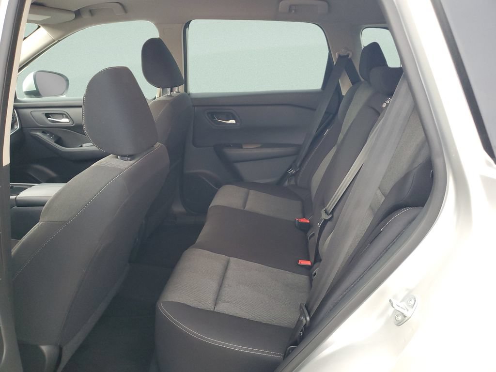 Used 2024 Nissan Rogue SV FWD image 10