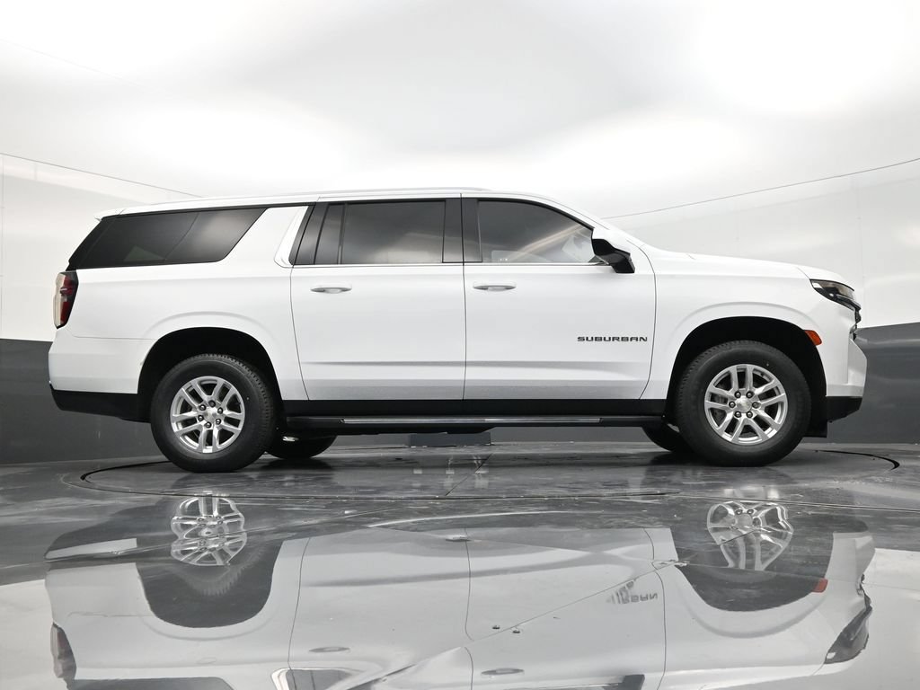 Used 2023 Chevrolet Suburban LS RWD image 24